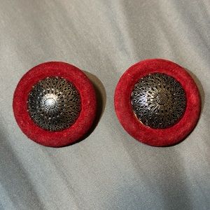 Vintage 80s velvet ear clips